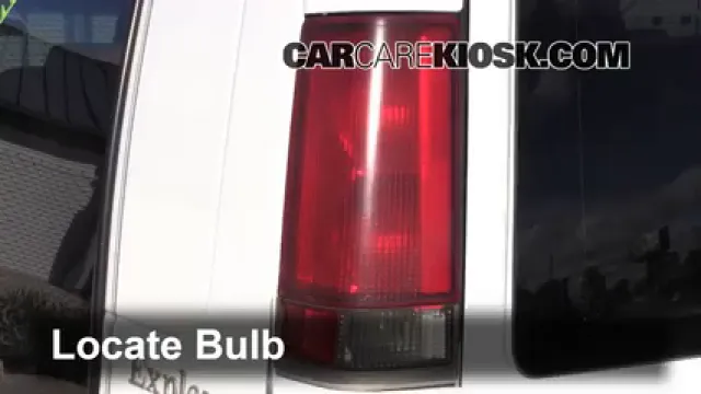 2001 Chevrolet Express 1500 LS 5.7L V8 Luces Luz de reversa (reemplazar foco)